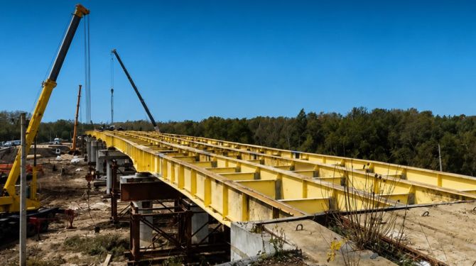 На Буковині посадовців підозрюють у зловживанні під час будівництва мосту