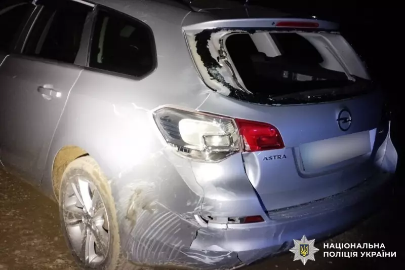 На Буковині п’яний мотоцикліст врізався в авто: чоловіка госпіталізували