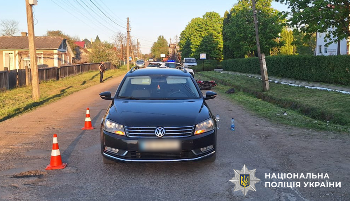 На Буковині п’яний мотоцикліст спричинив ДТП: постраждала жінка