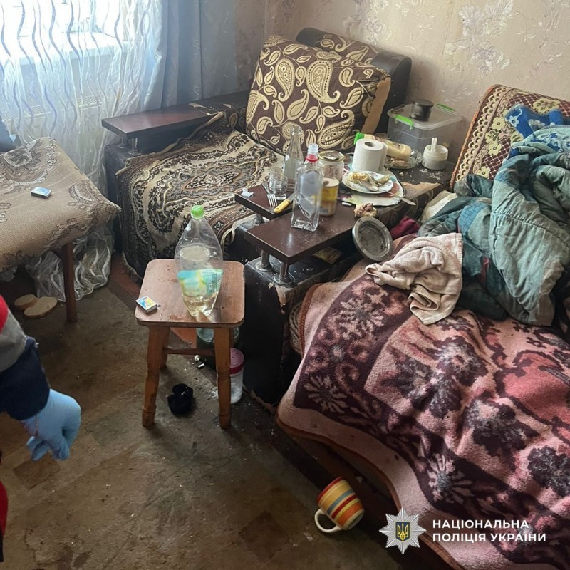 На Буковині судитимуть жінку за вбивство знайомої під час застілля