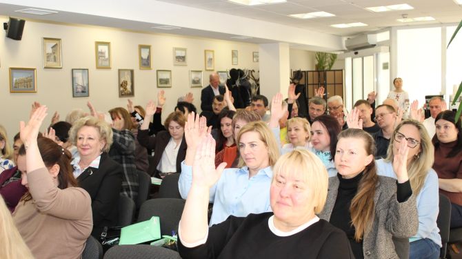 На Буковині фіксують дефіцит медиків через низькі зарплати