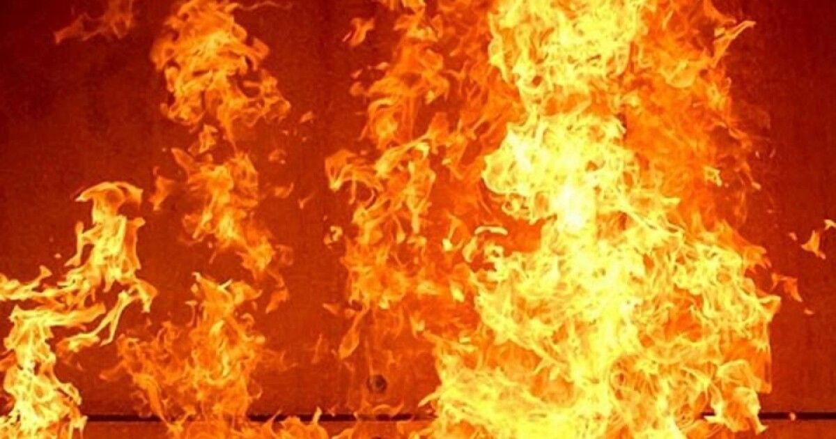 На Волині горіло: з господарської споруди полум'я перекинулося на хату