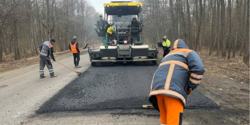 На Волині за тиждень залатали понад 25 тисяч «квадратів» ям: …