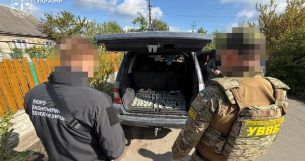 На Волині чоловік заробляв на авто, які повинні були передати …
