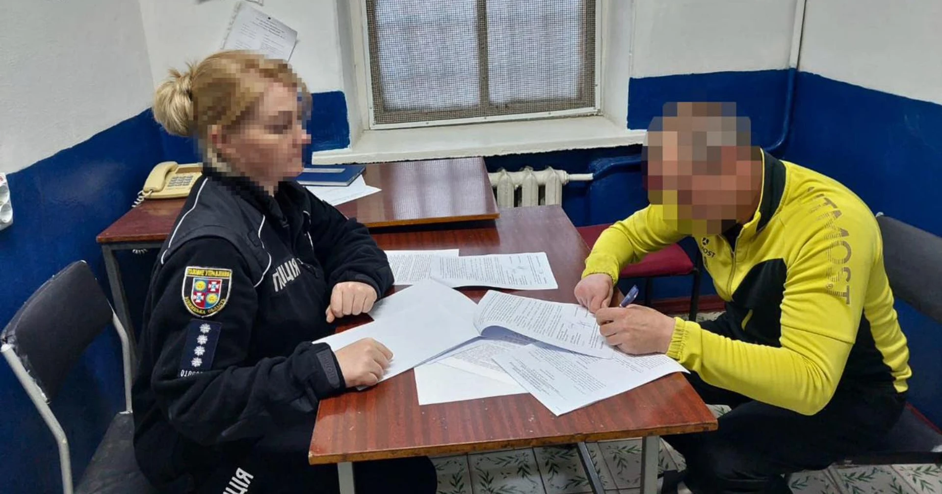 На Вінниччині багатодітний батько зґвалтував 17-річну доньку: йому вручили підозру