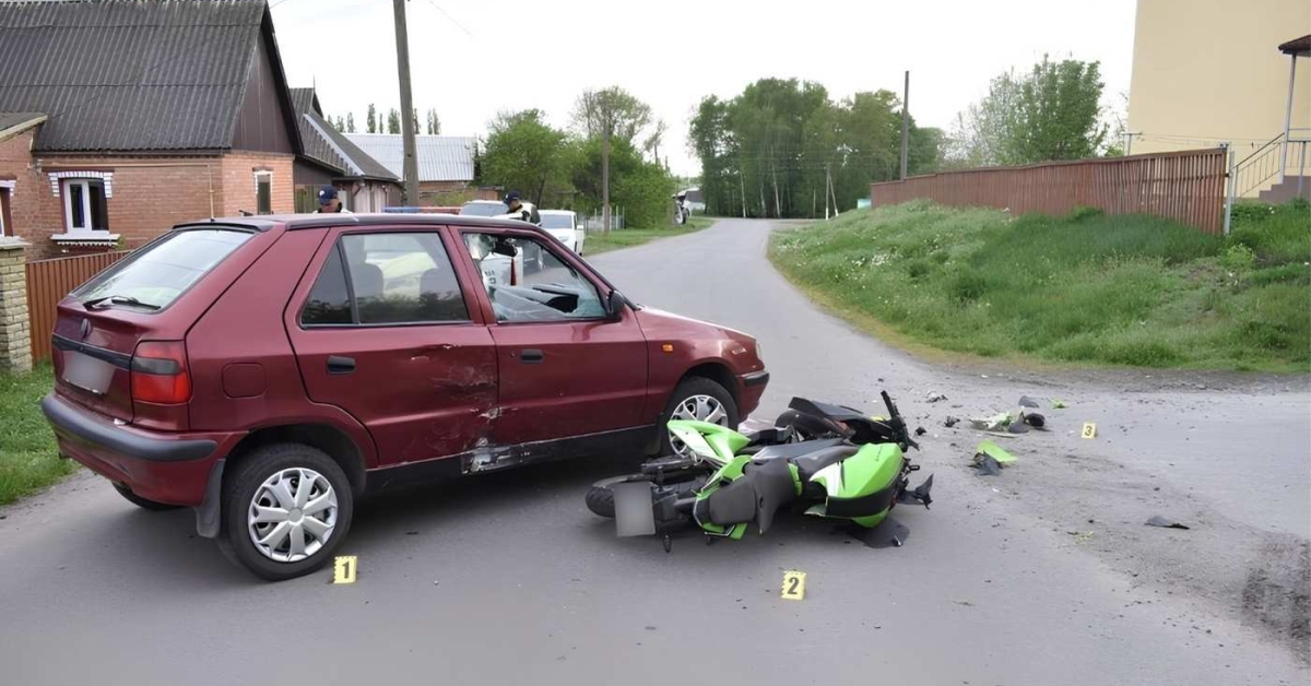 На Вінниччині в аварії постраждав мотоцикліст: поліція відкрила кримінальне провадження