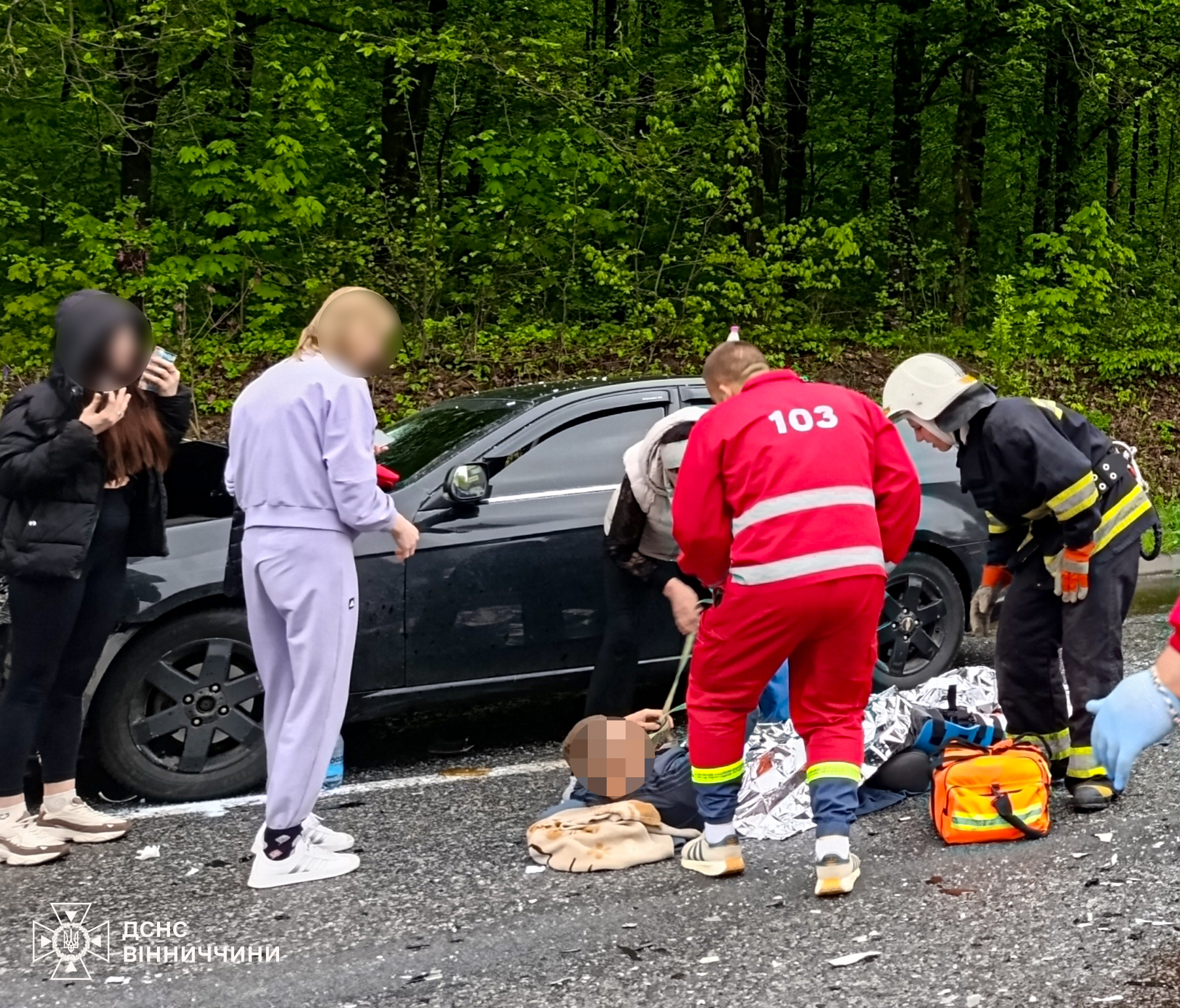 На Вінниччині легковик зіткнувся з маршрутним автобусом