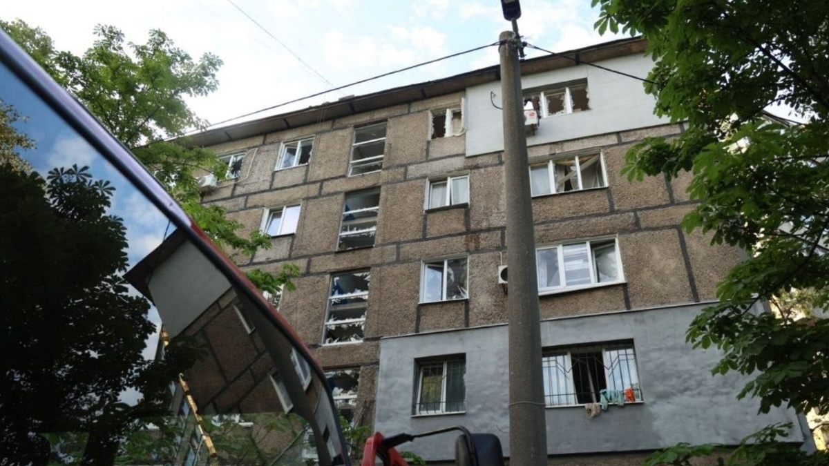 На Дніпропетровщині внаслідок атак РФ постраждали четверо людей, ворог атакував …