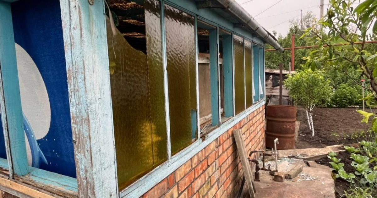 На Дніпропетровщині від обстрілів постраждали троє юнаків, потрощені десятки осель …