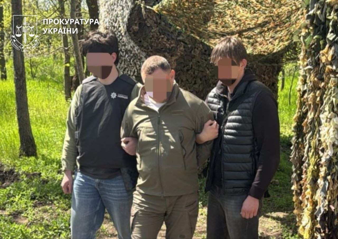 На Дніпропетровщині заступник командира батальйону вимагав 50 тисяч гривень у …