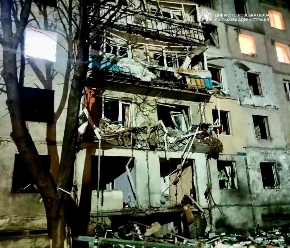 На Дніпропетровщині поранені троє мешканців внаслідок ворожих атак