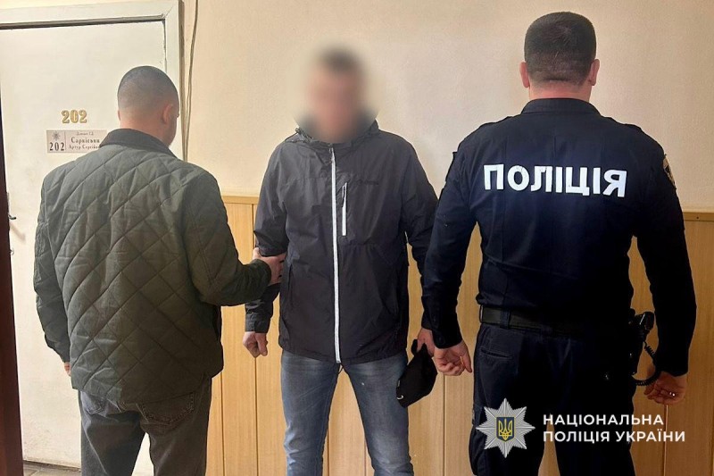 На Дніпропетровщині рецидивіст «зі стажем» обікрав чужий будинок