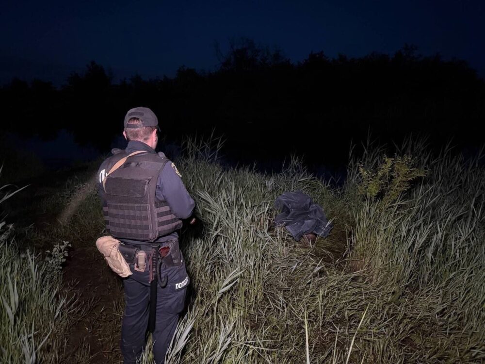 На Дніпропетровщині у річці неподалік від дому потонула 5-річна дитина …