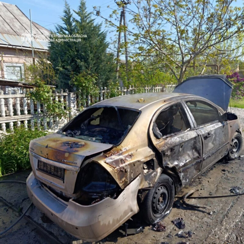 На Дніпропетровщині через ворожі атаки поранена дитина і горить підприємство