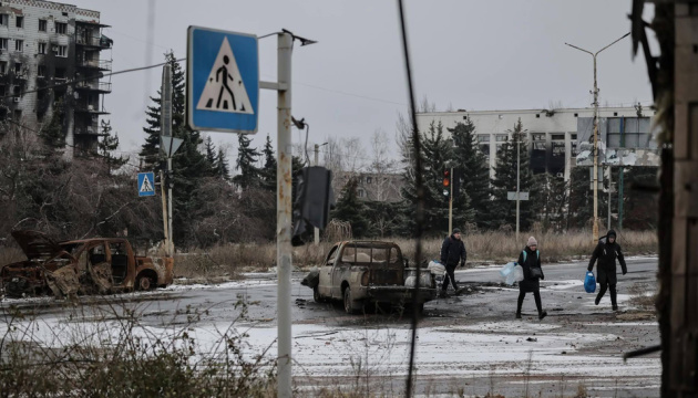 На Донеччині у зоні активних бойових дій залишаються майже 20 …
