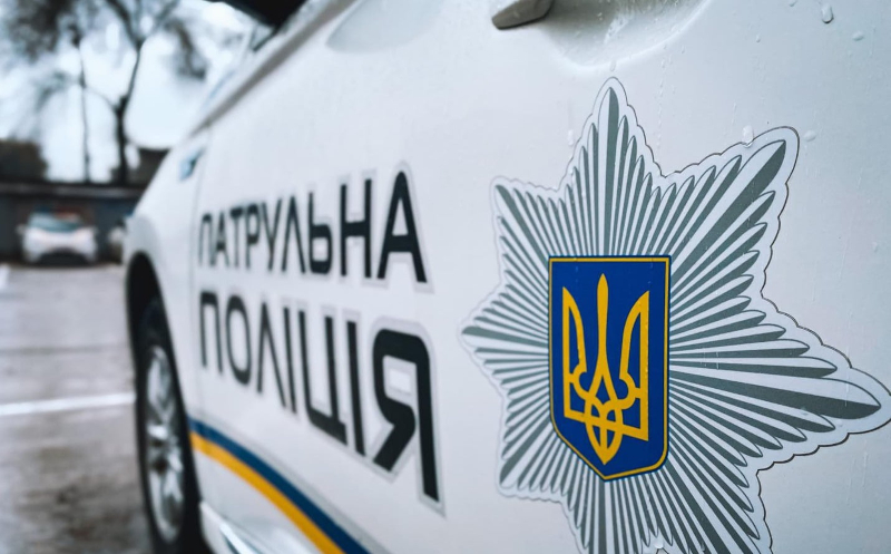 На Дубенщині патрульні оперативно загасили пожежу в літній кухні