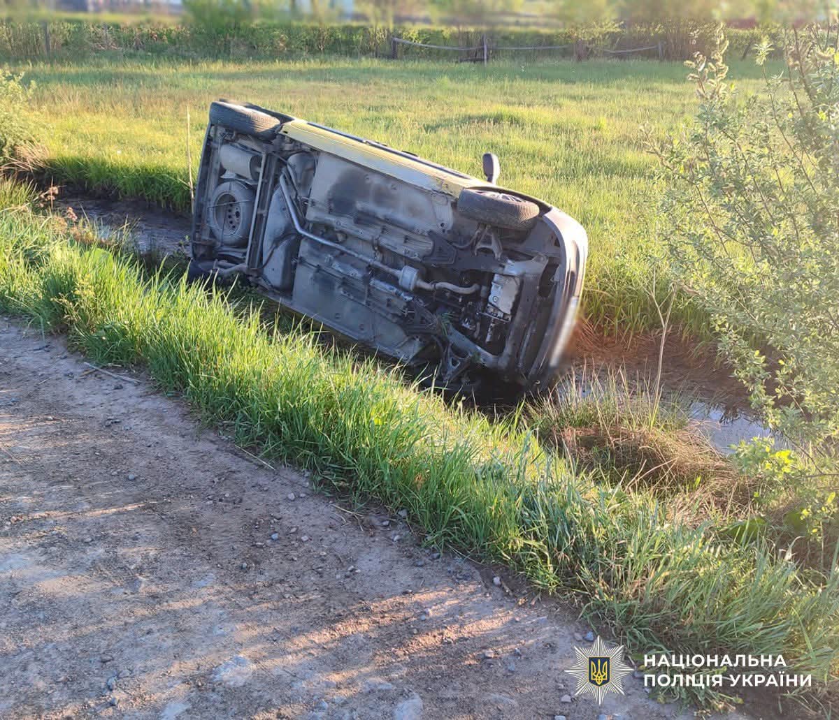 На Житомирщині внаслідок ДТП перекинувся автомобіль та загинув його водій