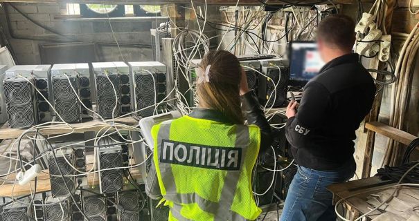 На Житомирщині чоловік майнив криптовалюту від електромережі
