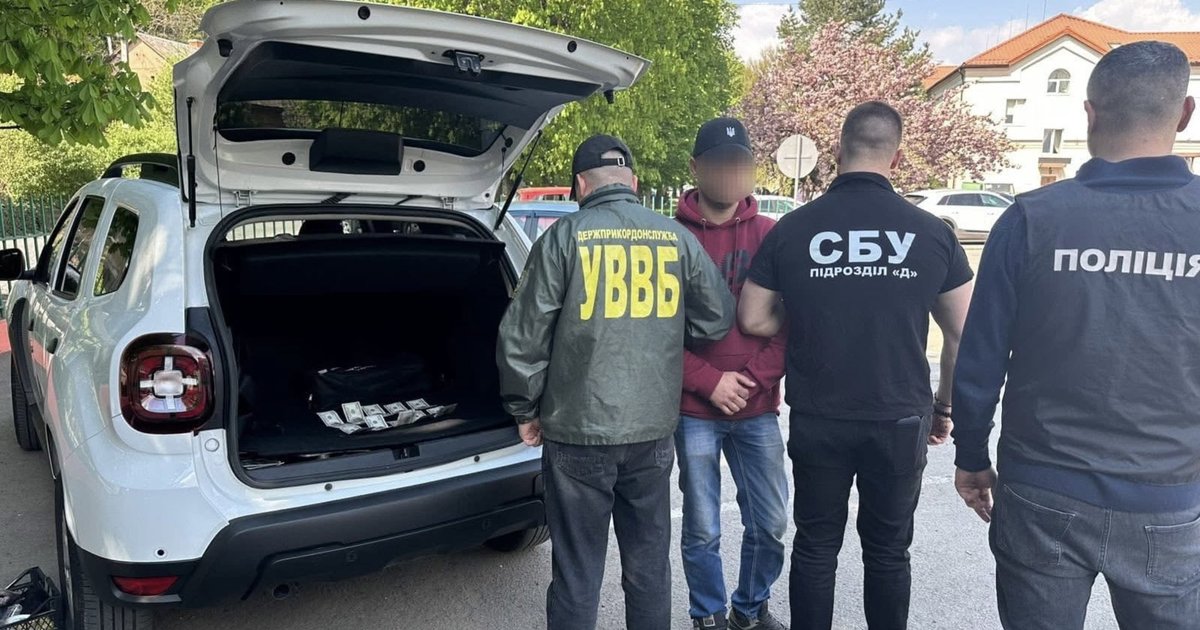 На Закарпатті «на гарячому» викрили двох військовослужбовців-хабарників (ФОТО)