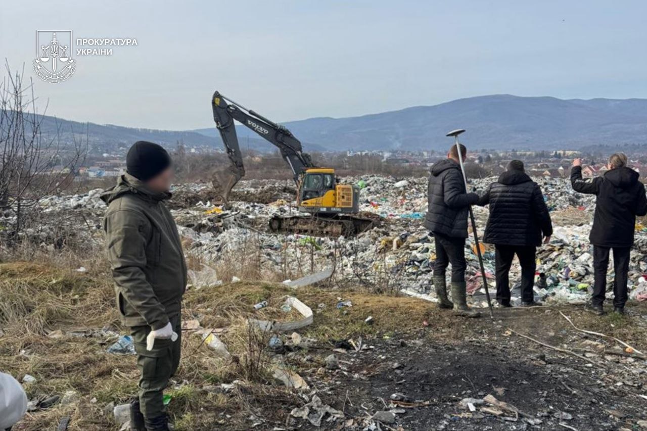 На Закарпатті судитимуть посадовця через незаконне сміттєзвалище зі збитками на …