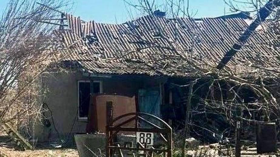 Дві жертви та 12 постраждалих: РФ атакувала 50 міст і …