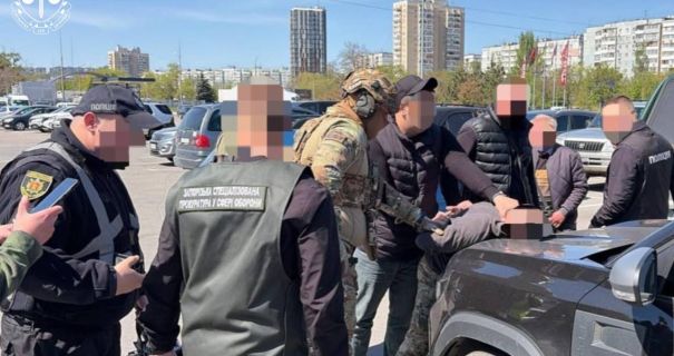 На Запоріжжі комбат вимагав з військових по 200 тисяч за …