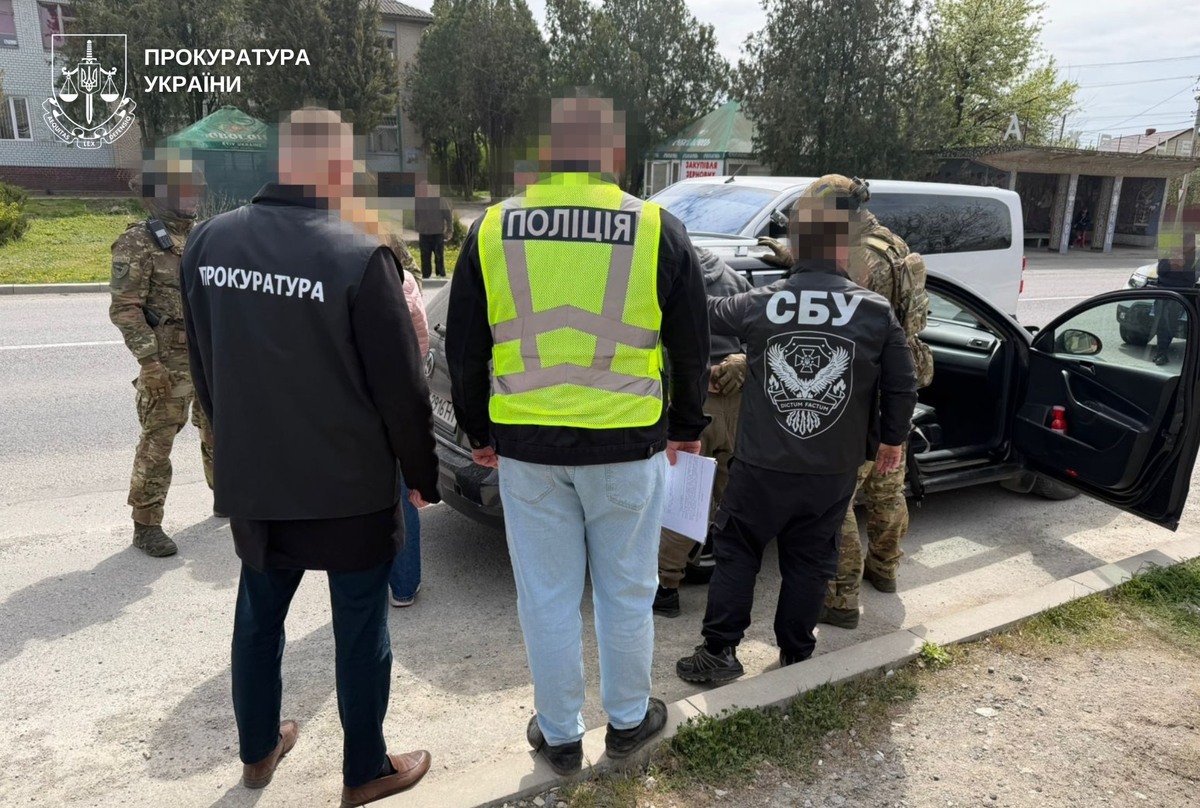 На Кам'янеччині викрили схему незаконного переправлення чоловіків за кордон