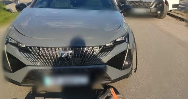 На Київщині авто збило електросамокат із дітьми: загинув 10-річний хлопчик