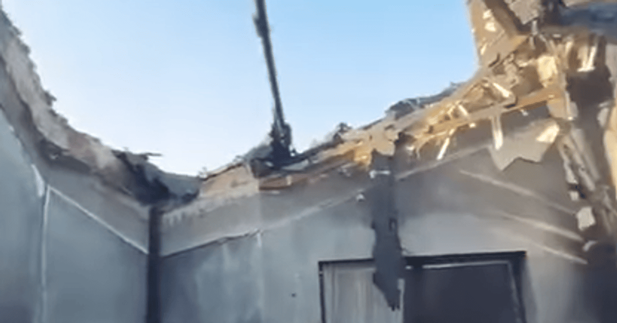 На Київщині внаслідок обстрілу згорів будинок родини нардепа Шахова