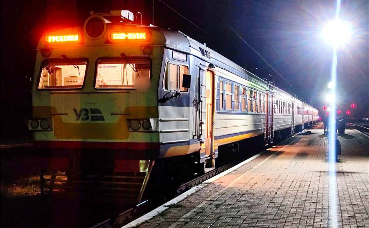 На Київщіні дитину вразило струмом на даху потяга