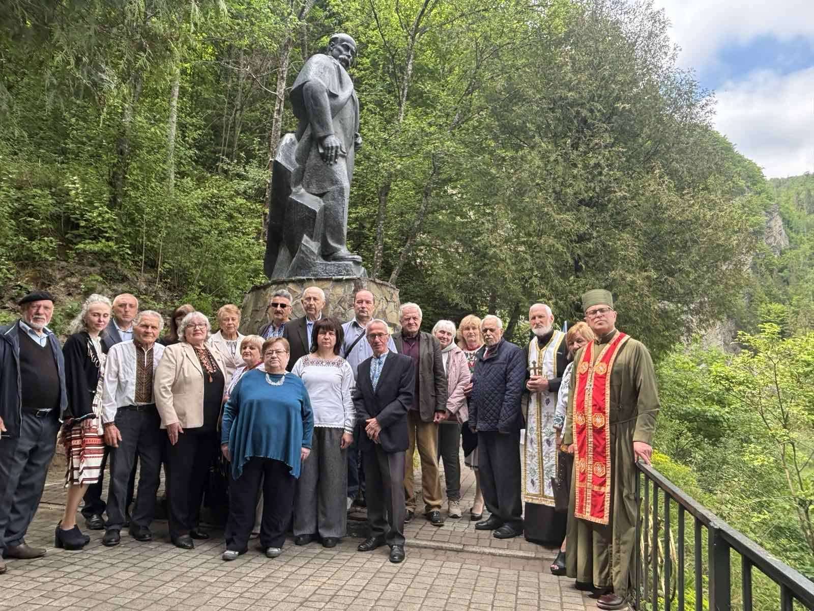 На Косівщині провели захід, присвячений вшануванню роковин перепоховання Тараса Шевченка …