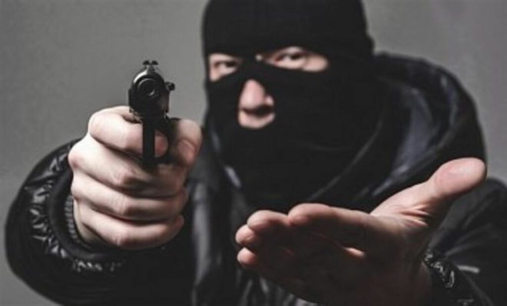 На Кіровоградщині затримали чоловіка, який скоїв розбійний напад