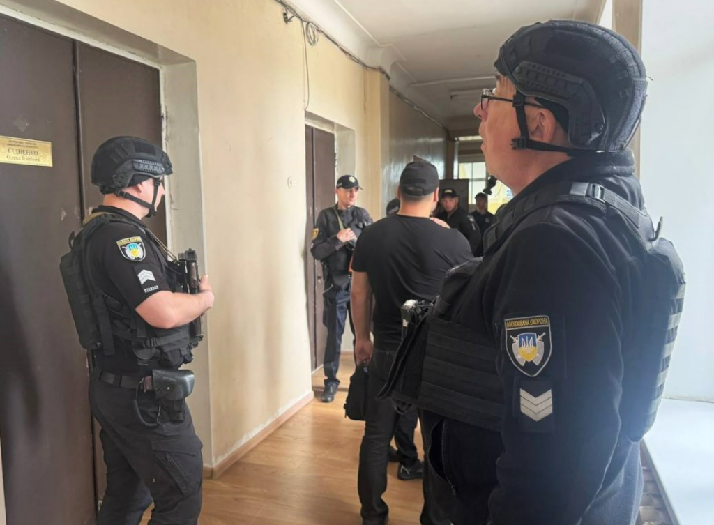 На Кiровоградщинi розпочали досудове розслiдування через стрiлянину у мiськрадi