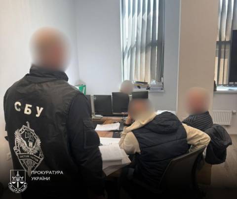 На Львівщині викрили трьох медиків ВЛК, причетних до схеми ухилення …
