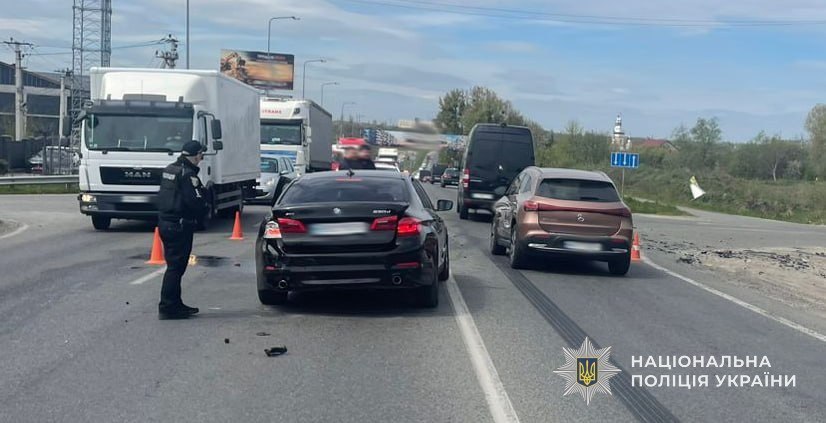 На Львівщині внаслідок ДТП на трасі, потрапили до лікарні четверо …