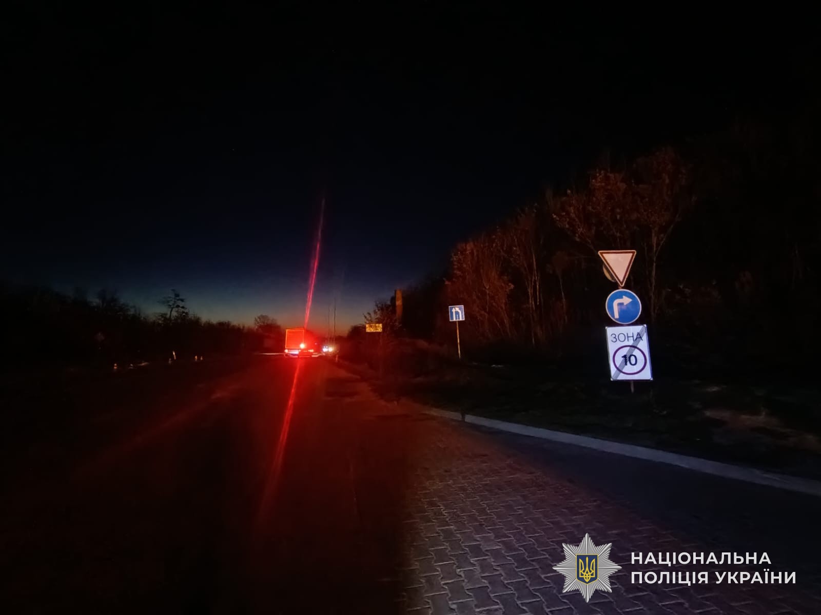 На Львівщині вночі зіткнулися мотоцикл і вантажівка: є травмовані (ФОТО)