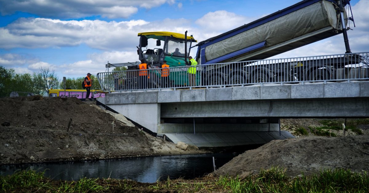 На Львівщині завершують будівництво мостів на міжнародній трасі до кордону