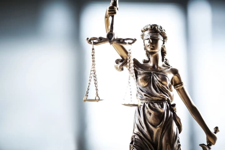 На Львівщині запобігли витраті понад 10 мільйонів гривень через спірний …