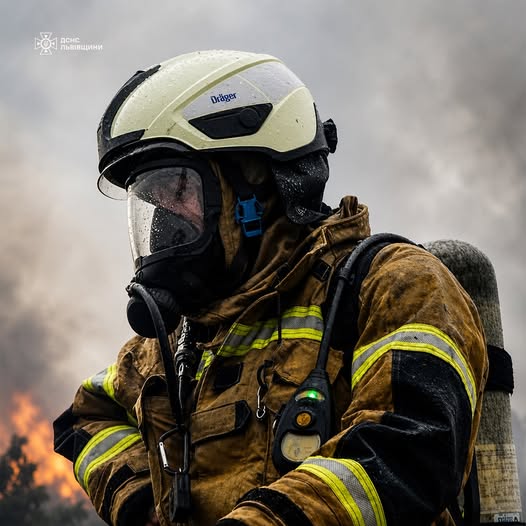 На Львівщині за добу пожежники ліквідували 14 займань