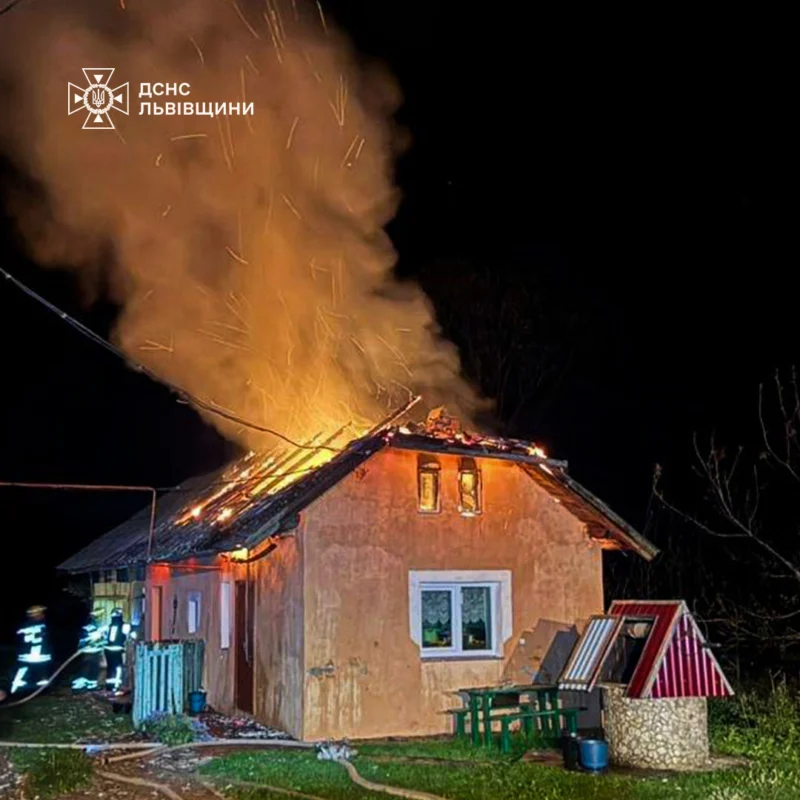 На Львівщині сталась нічна пожежа (ФОТО)