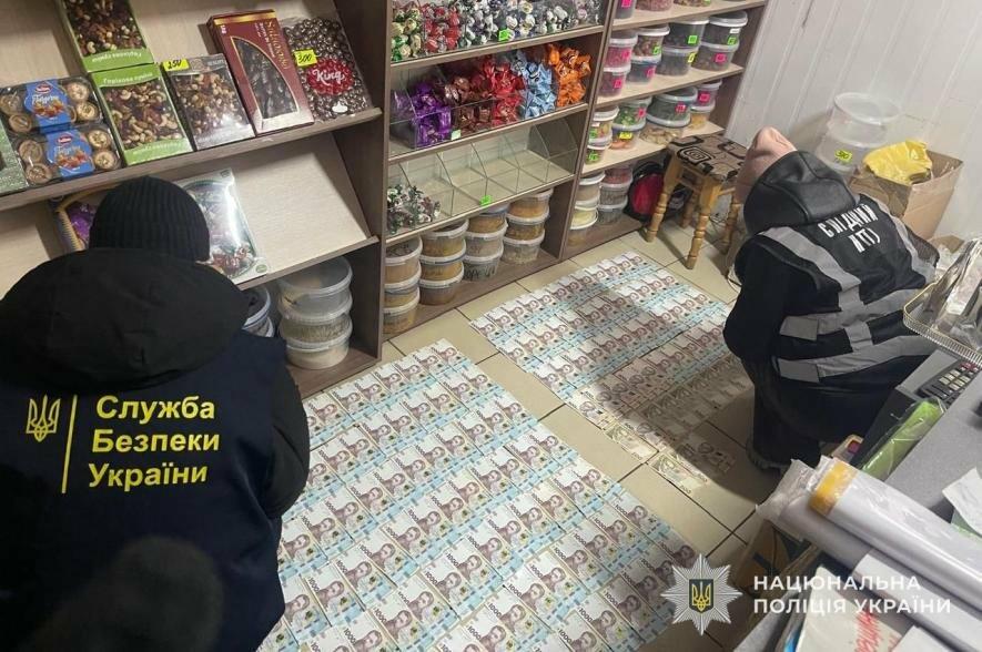 На Львівщині судитимуть чоловіка, який за $5,5 тисяч обіцяв «вирішити …