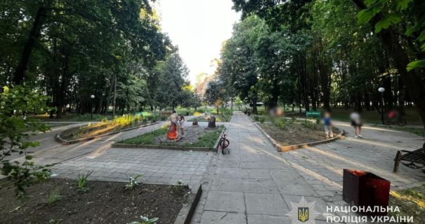 На Львівщині 10-річний велосипедист збив трирічного хлопчика: малюк у лікарні