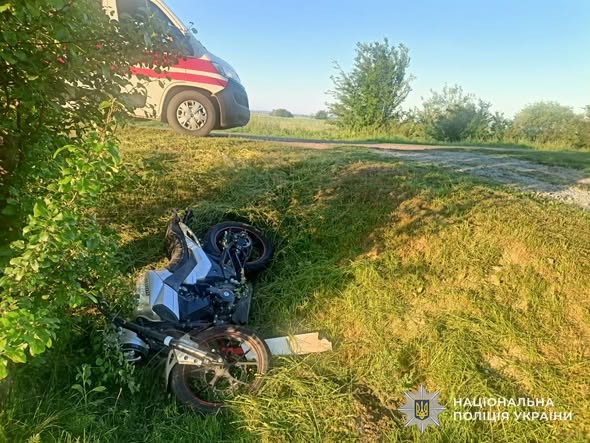 На Львівщині 14-річний мотоцикліст врізався в дерево та потрапив до …