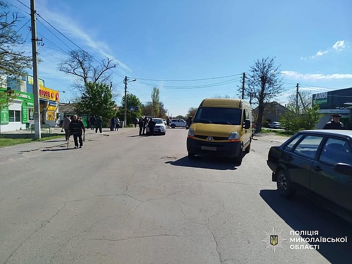 На Миколаївщині водій Renault насмерть збив людину: поліція встановлює обставини …