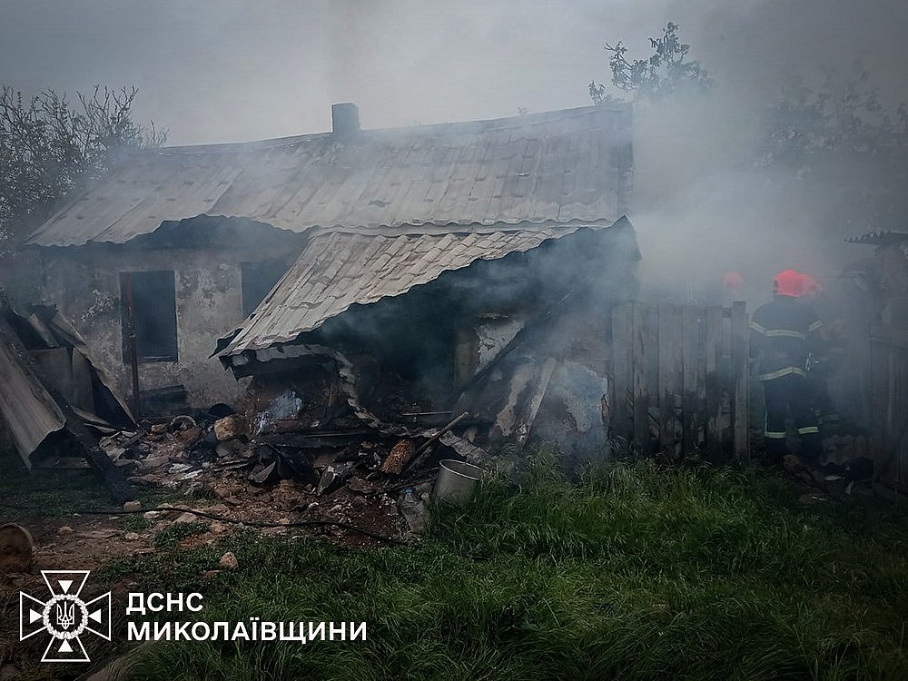 На Миколаївщині горів житловий будинок
