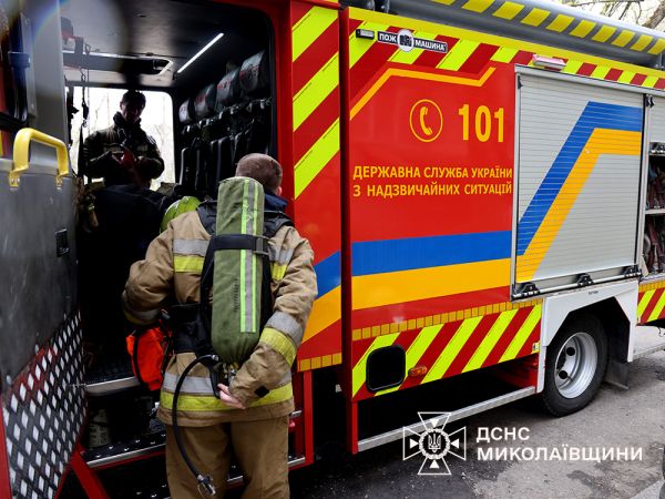 На Миколаївщині загорілася вантажівка