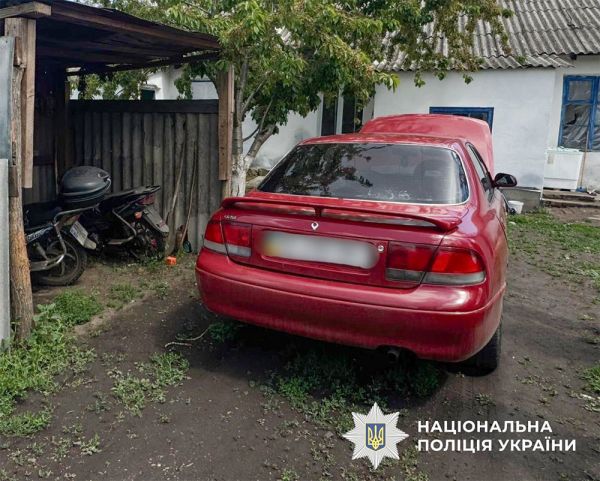 На Миколаївщині молодик викрав машину сусіда та заснув у ній, …