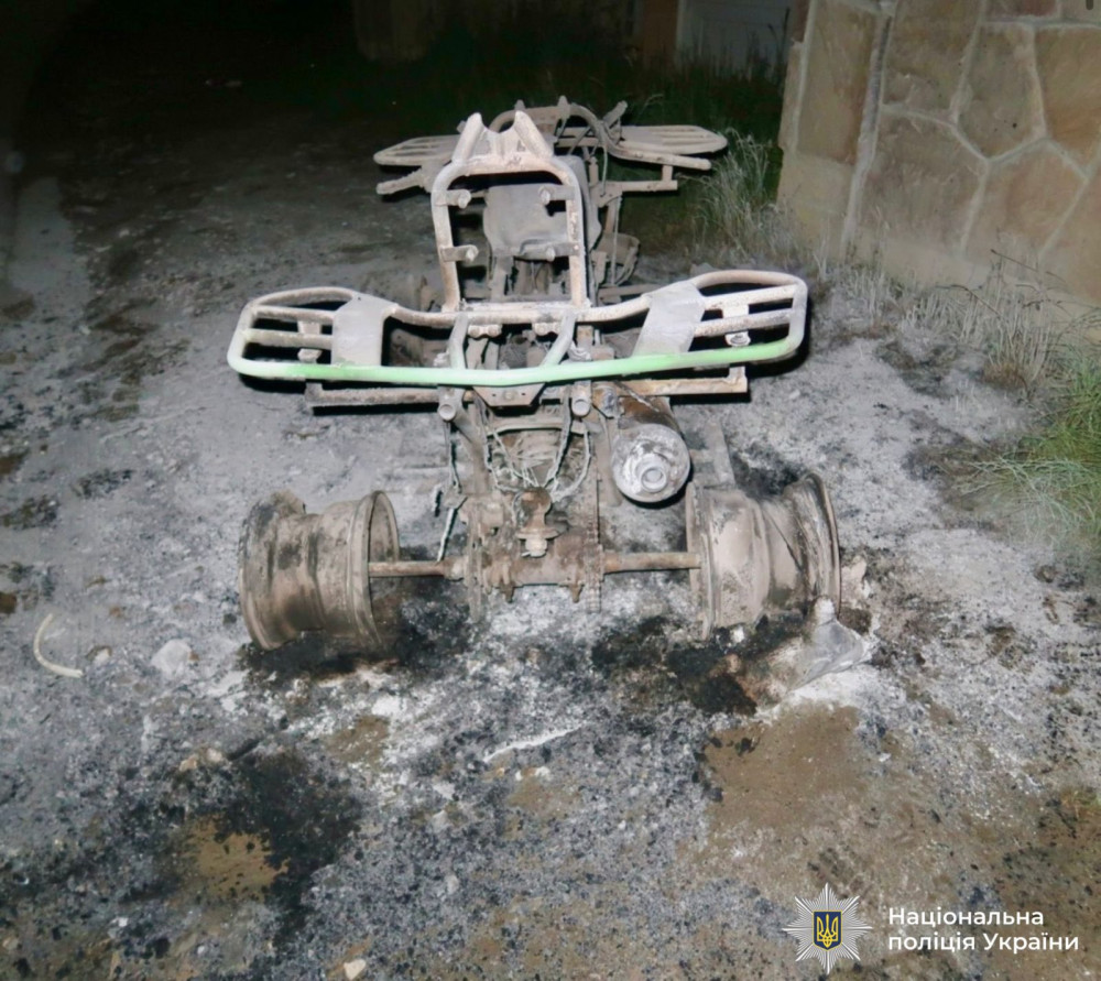 На Надвірнянщині чоловік у сварці підпалив сусідський квадроцикл