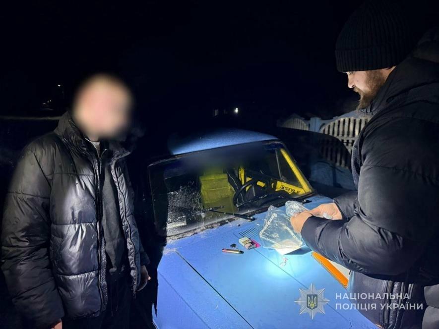 На Одещині викрили молодого "бізнесмена", який переправляв чоловіків за кордон, …