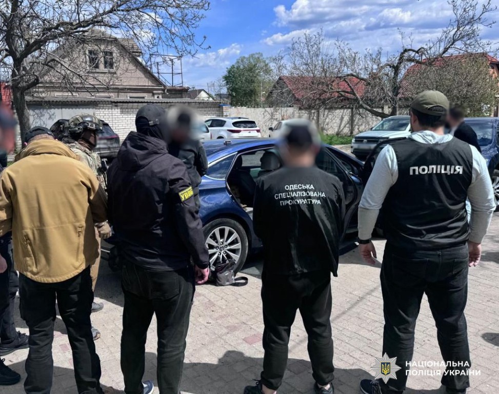 На Одещині військовий та його спільниця підробляли довідки про інвалідність